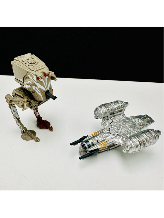 Hot Wheels Other - Star Wars Hot Wheels AT-ST Raider and Starships Razor Crest Mandalorian Disney